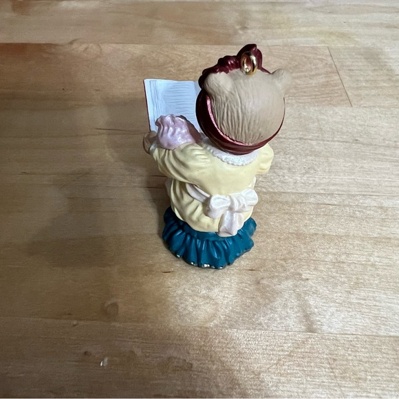 Vintage 1993 Hallmark Keepsake Ornaments The Bearingers Lot of 4 Family Bears - Picture 7 of 10